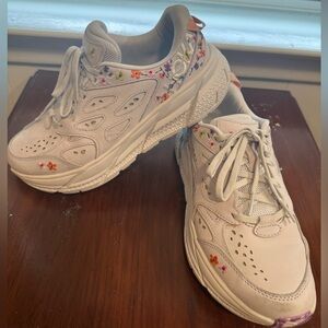 Hoka Clifton L Vibrant Bloom Size 7